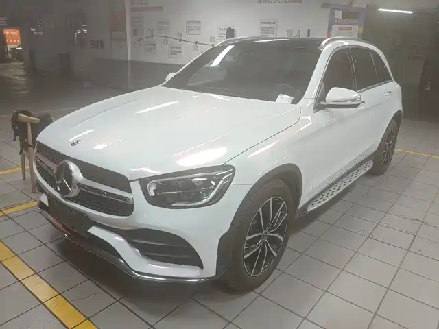 MERCEDES-BENZ GLC