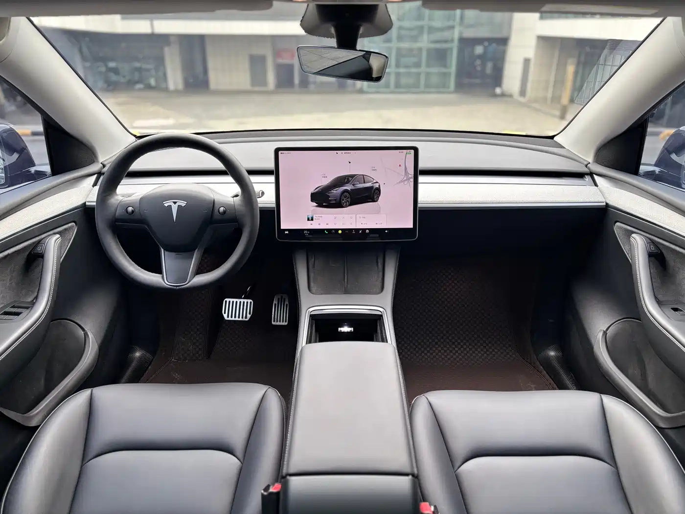 TESLA MODEL Y