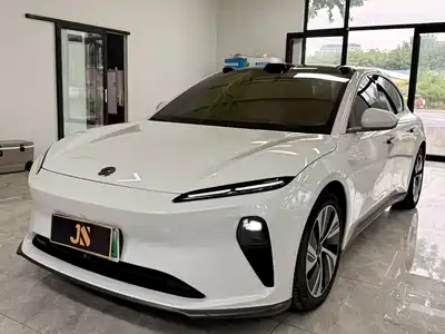NIO ET5