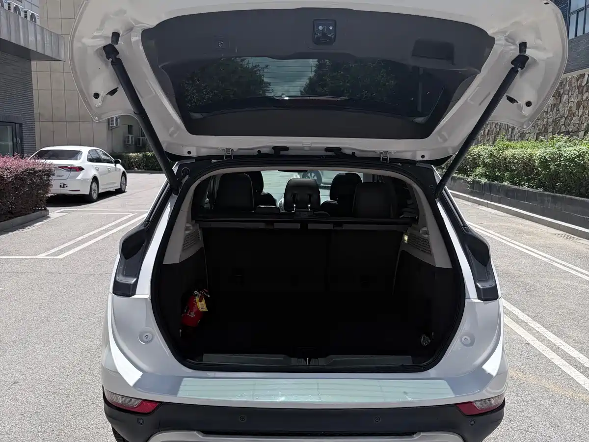 Фото 12 - Lincoln MKC
