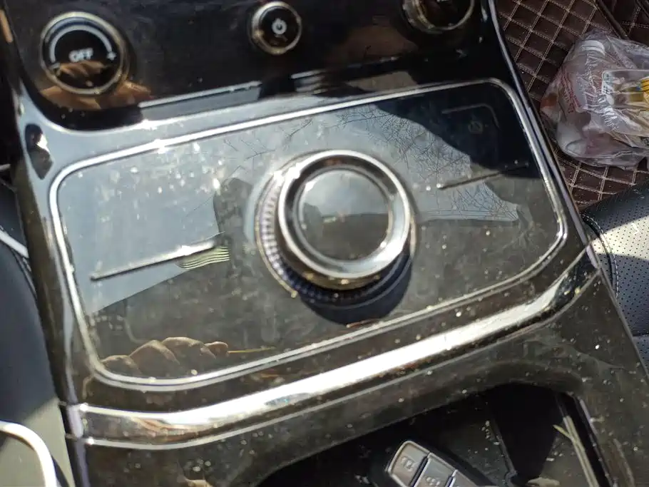 NEZHA AUTOMOBILE NEZHA U