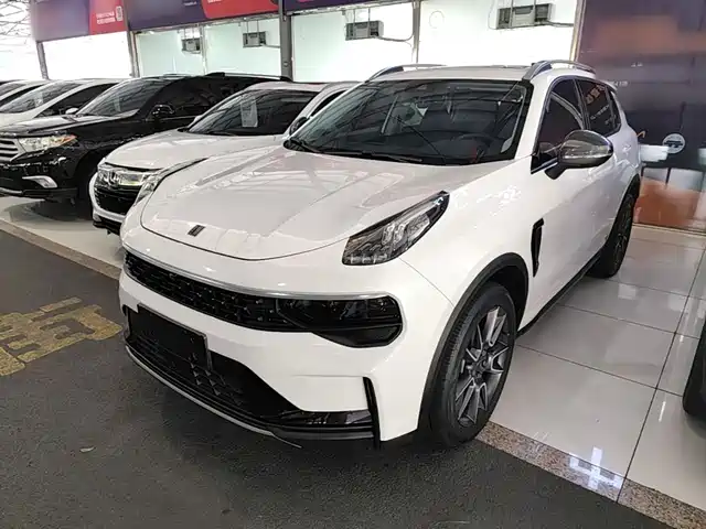 Lynk & Co 01 2.0TD, моноприводный, Pro