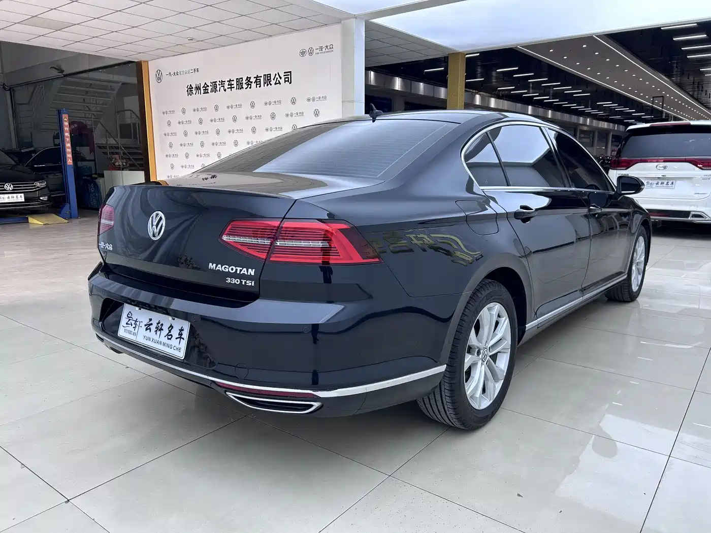 Volkswagen Magotan 2019 330TSI DSG Luxury Class China VI фото 13
