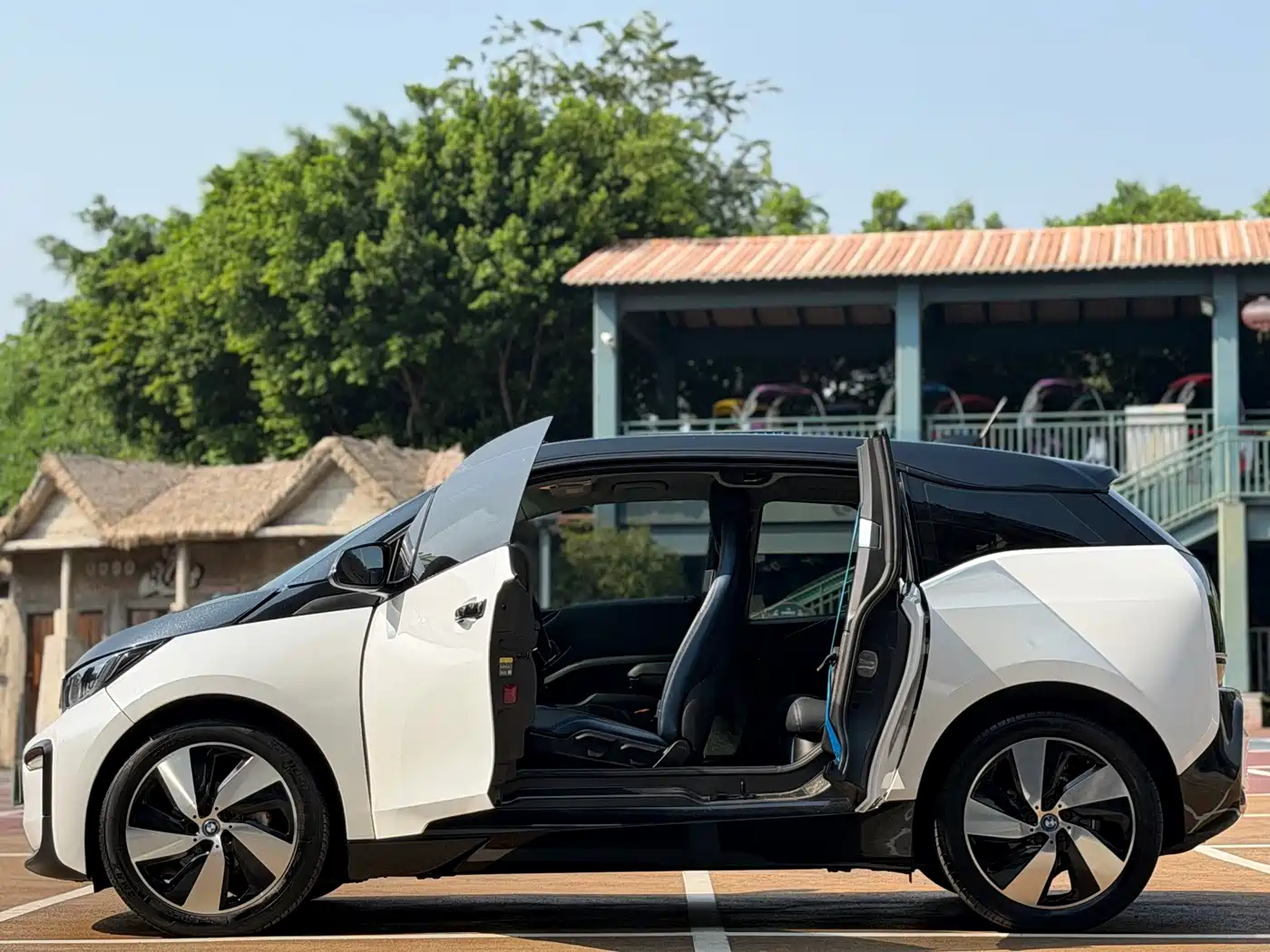 2019 BMW i3 (Import)