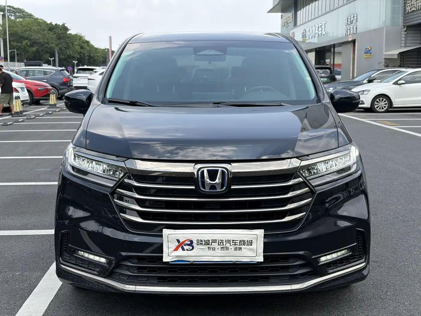 Фото 2 - Honda Odyssey