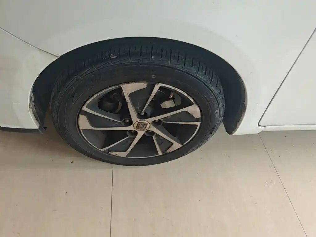 Фото 23 - Zotye Z360