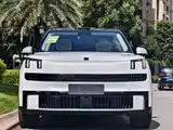 Photo 2 - Lynk & Co 900
