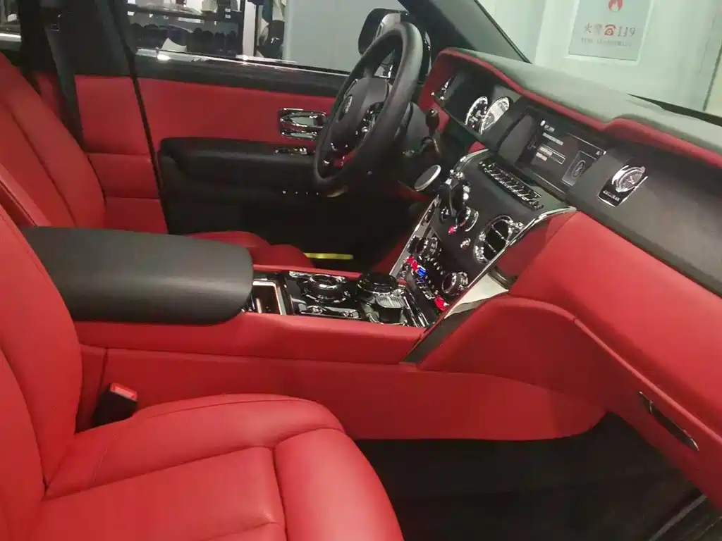ROLLS-ROYCE CULLINAN