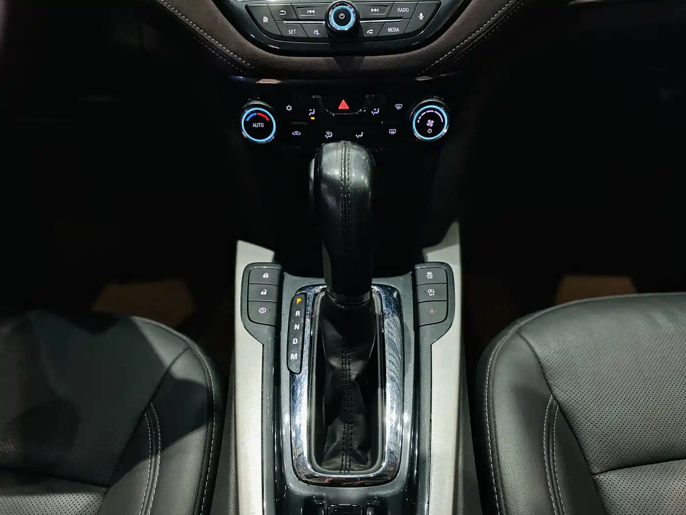 Chevrolet Malibu 2017 1.5T Automatic Luxury Edition фото 9