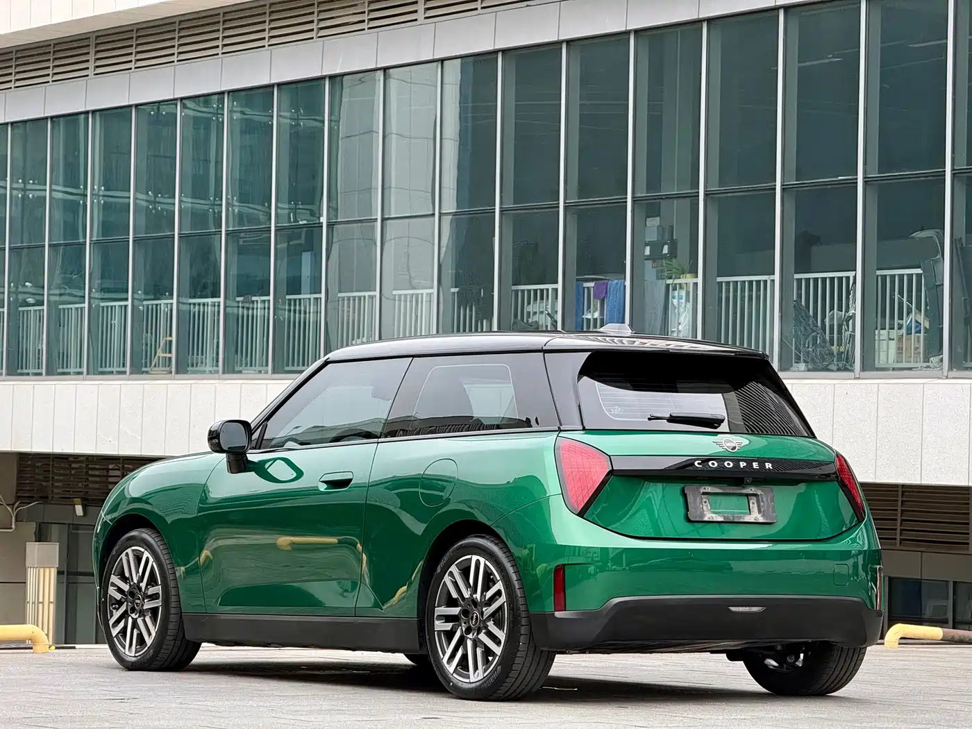 MINI Electric MINI COOPER 2025 2024 456km COOPER E Classic