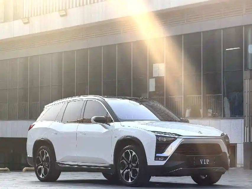 Фото 3 - NIO ES8