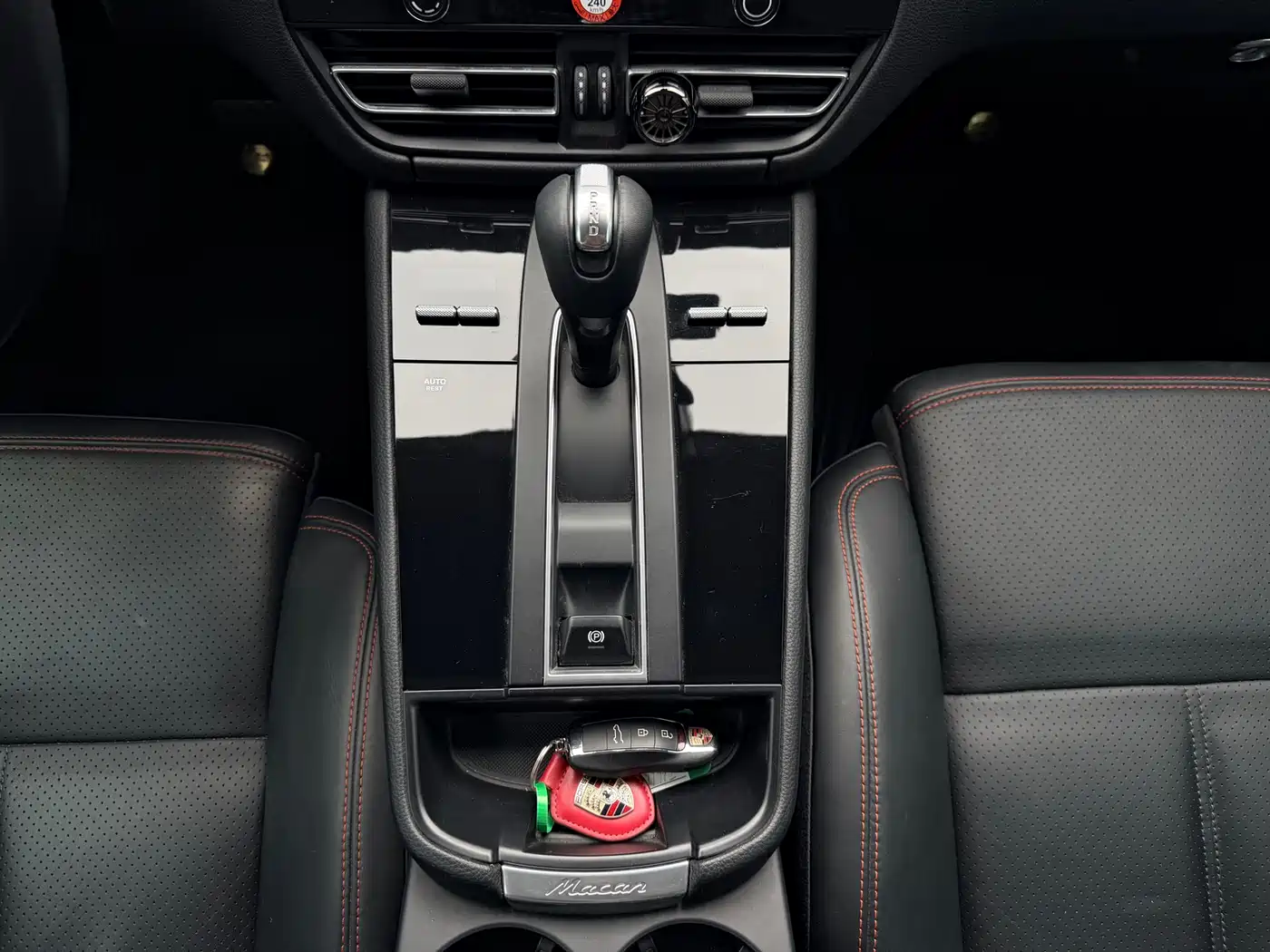 Porsche Macan 2022 Macan 2.0T фото 9