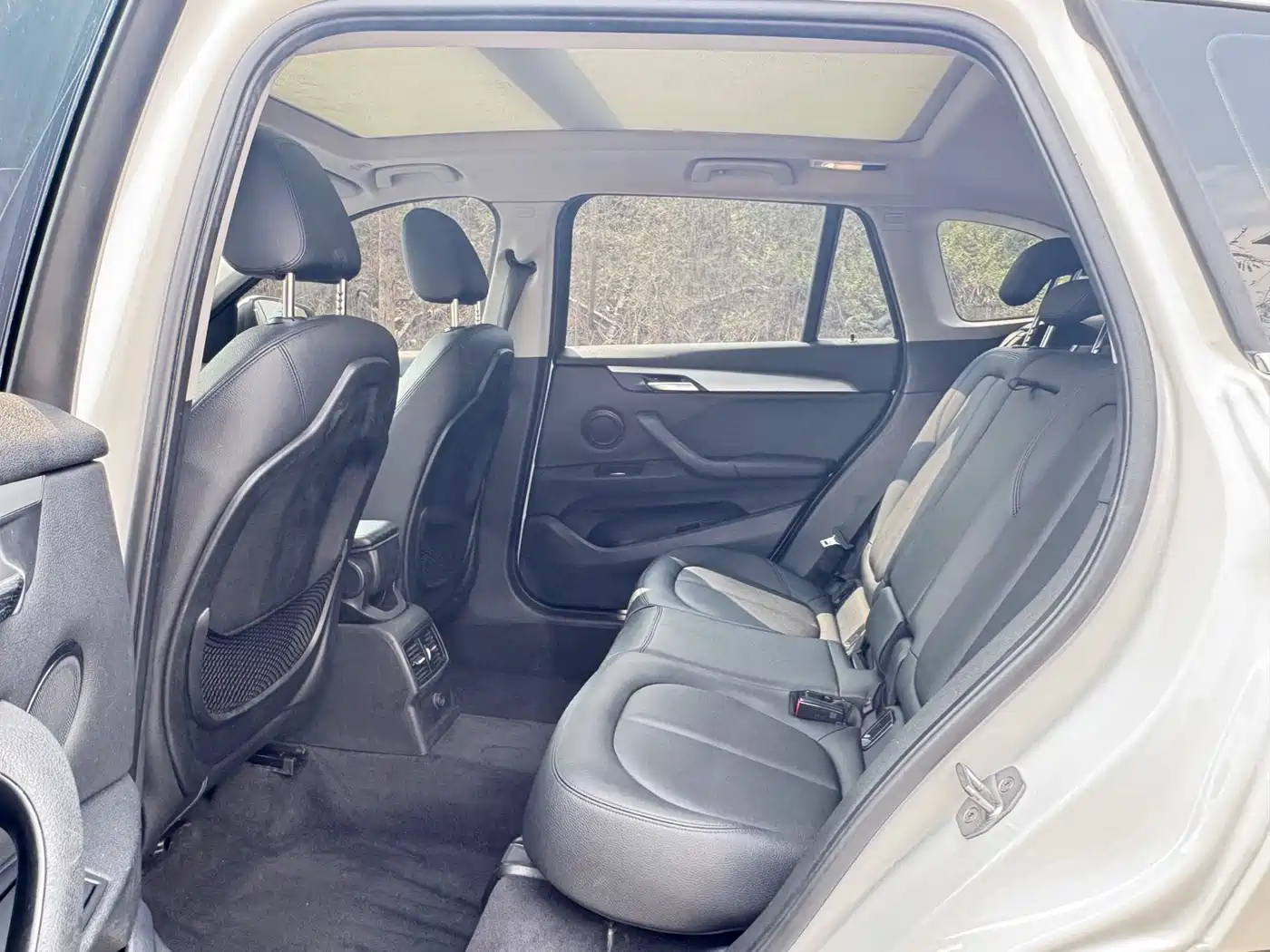 BMW X1 2018 sDrive20Li Leading Model фото 8