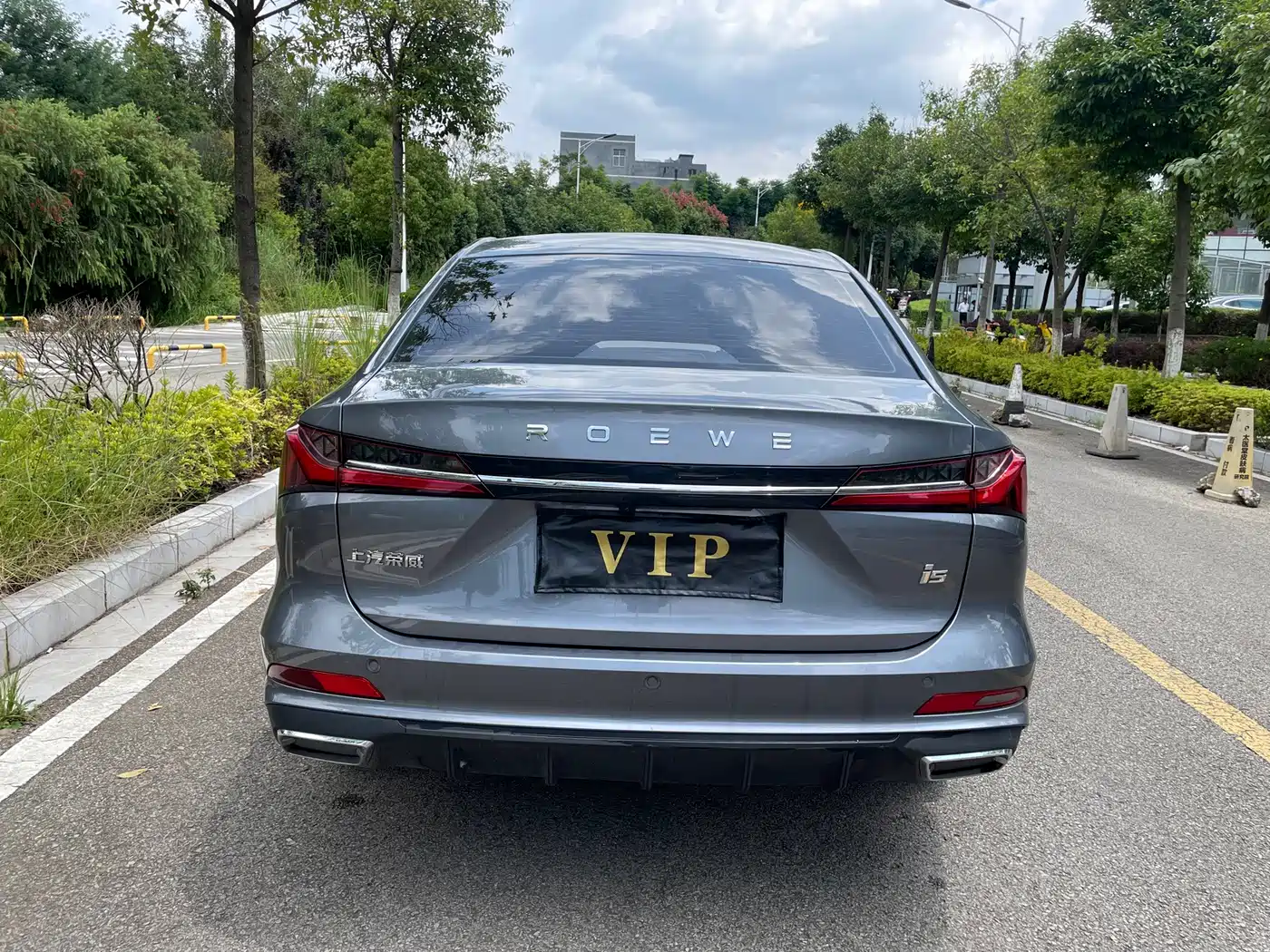 Фото 18 - Roewe i5