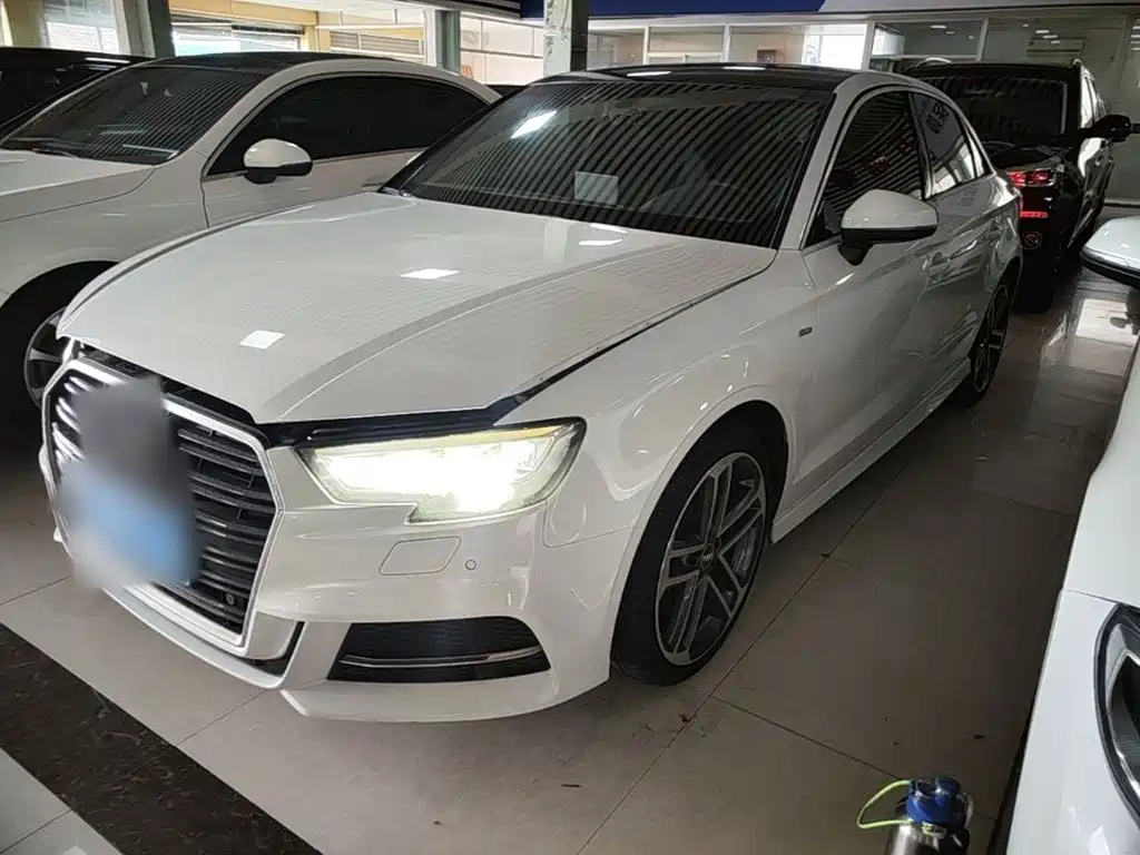 Фото 1 - Audi A3