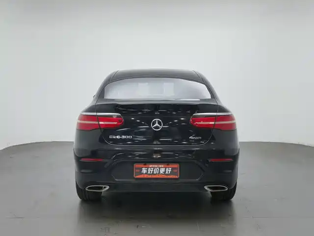 Mercedes-Benz GLC Coupe 2017 GLC 200 4MATIC Coupe SUV — фото 4