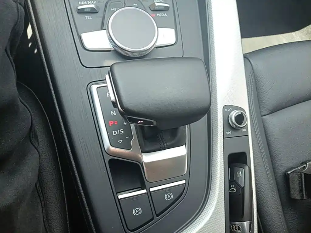 Audi A4 (Import) 2020 2020 Avant Pioneer 40 TFSI Fashion Dynamic