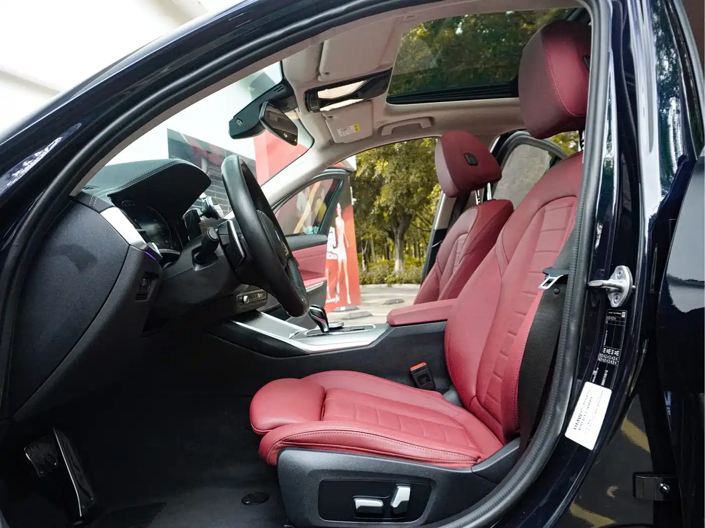 Photo 14 - BMW 3 Series