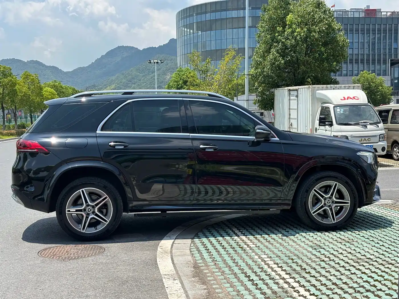 Photo 4 - Mercedes-Benz GLE