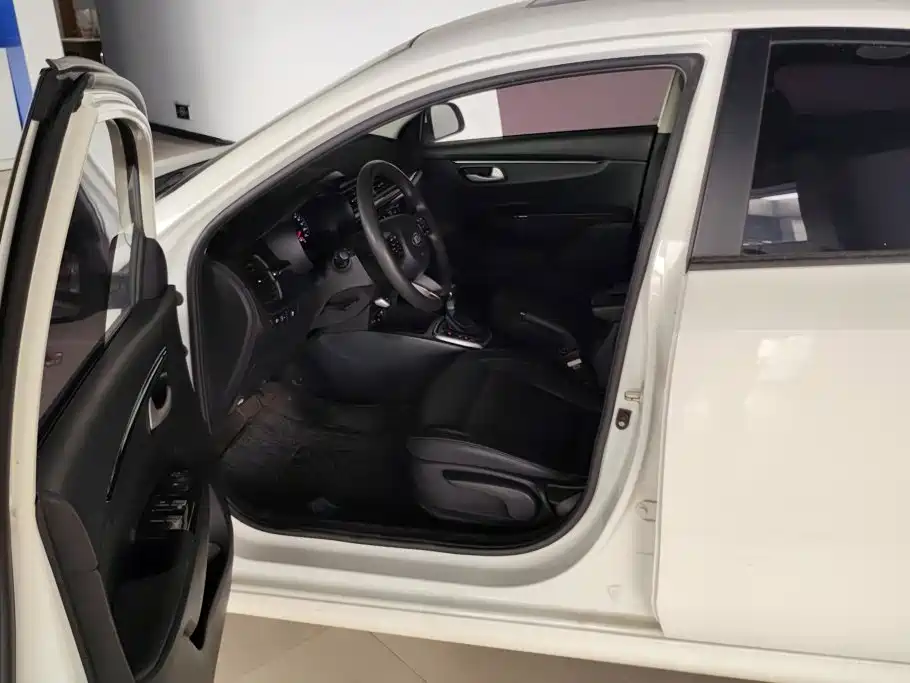 Kia K2 2018 2017 Sedan 1.4L AT 15th Anniversary Special Edition GLS