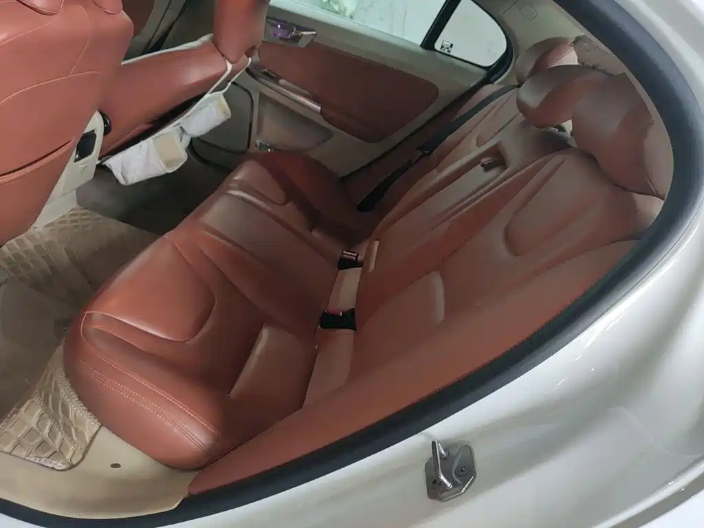 Volvo S60 2014 2014 Volvo S60L 2.0T Zhi Yuan Edition
