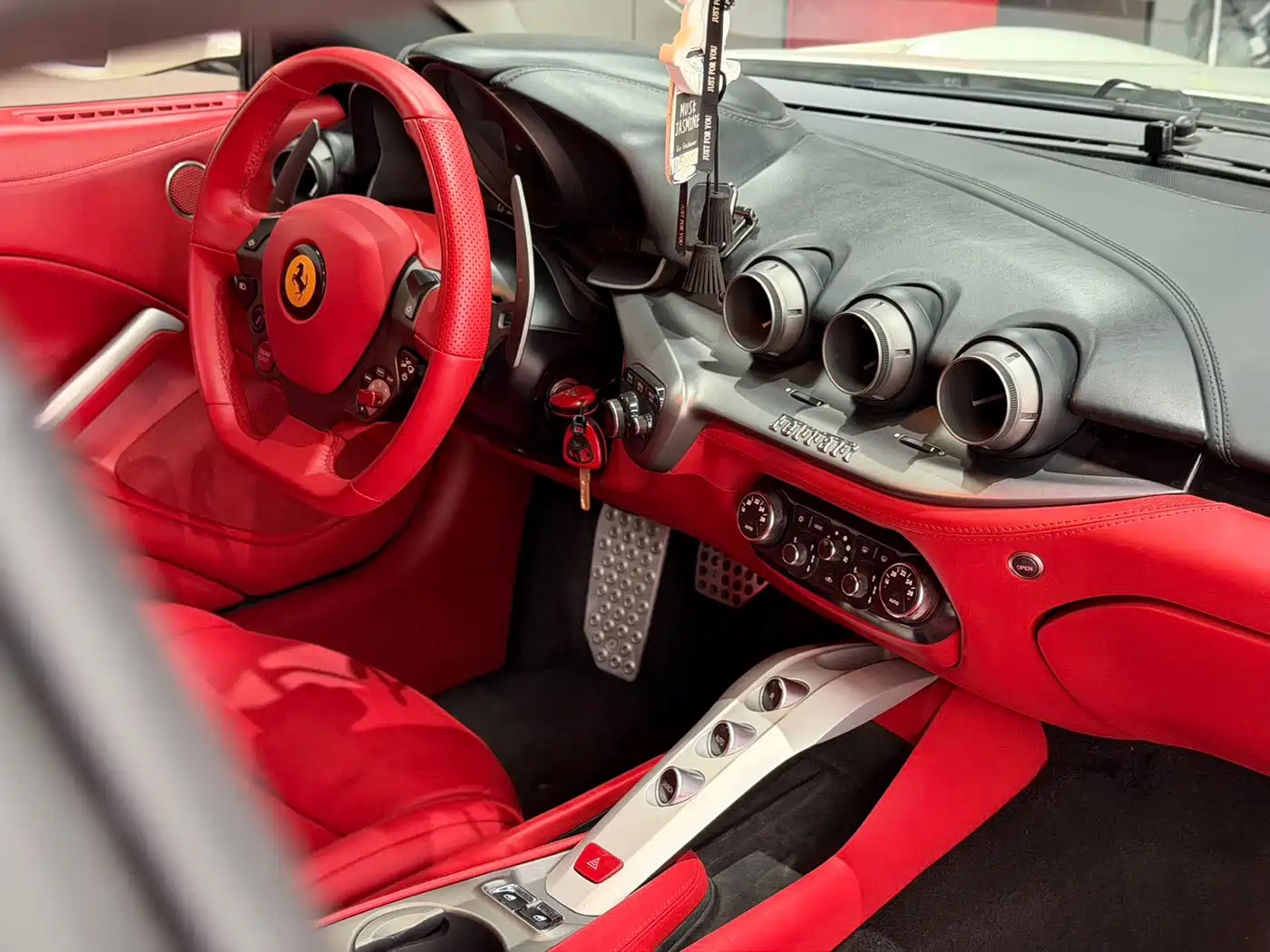 Ferrari F12berlinetta 2013 2013 6.3L Standard