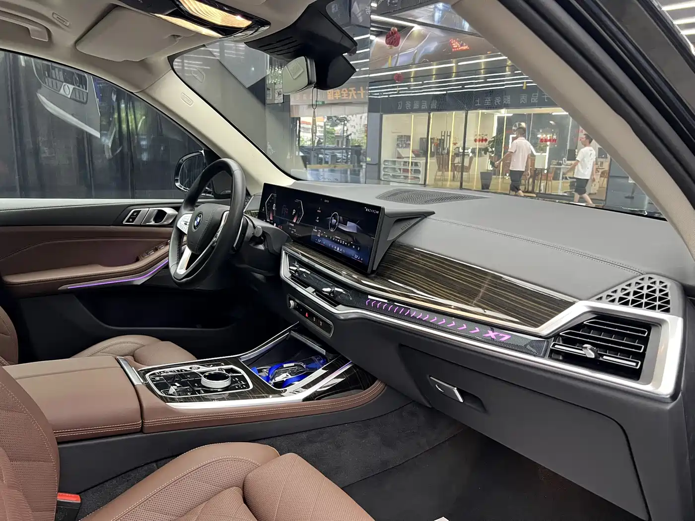 BMW X7 2024 2023 xDrive40i Leading Luxury Package