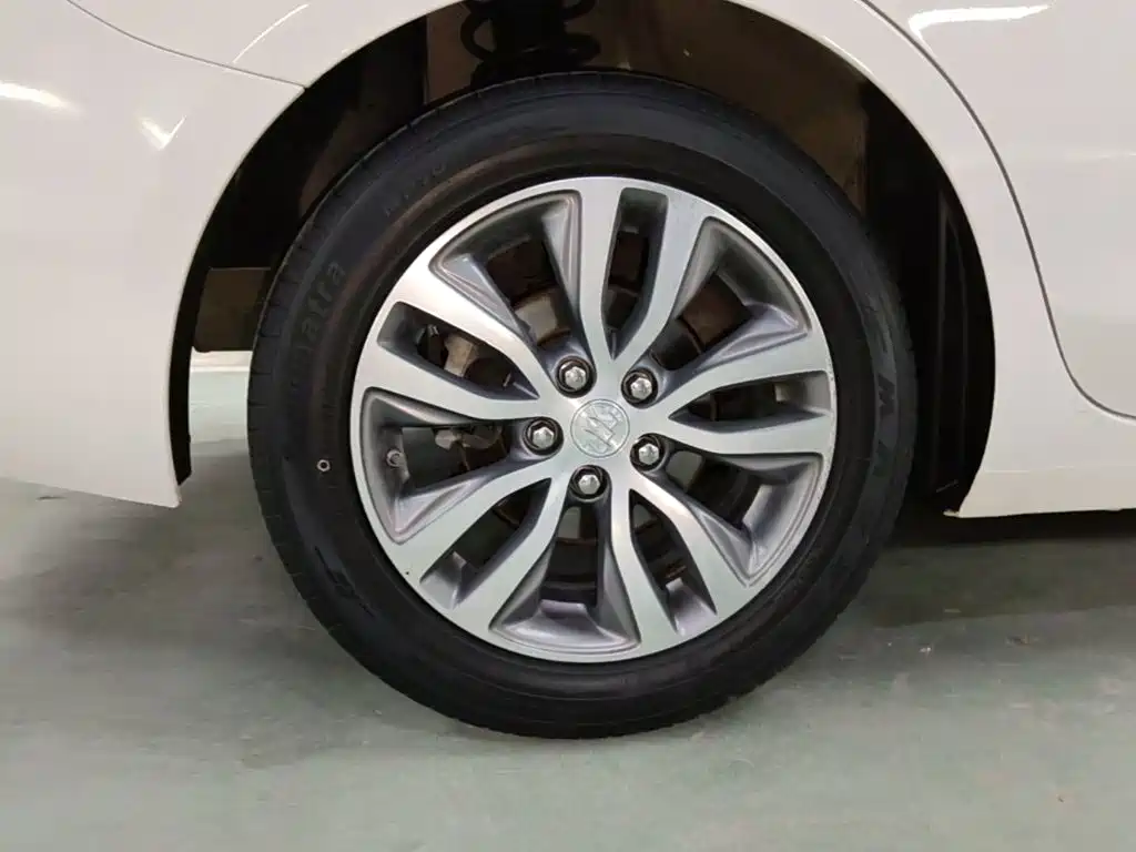Фото 21 - Buick Excelle