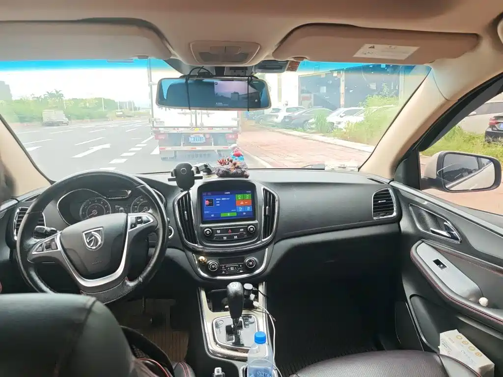 Фото 19 - Baojun 560