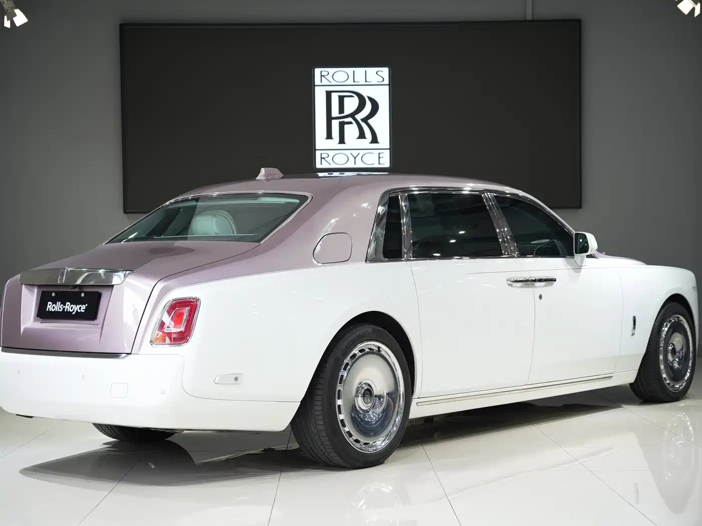 Rolls-Royce Phantom 2021 2018 6.7T Long Wheelbase Version