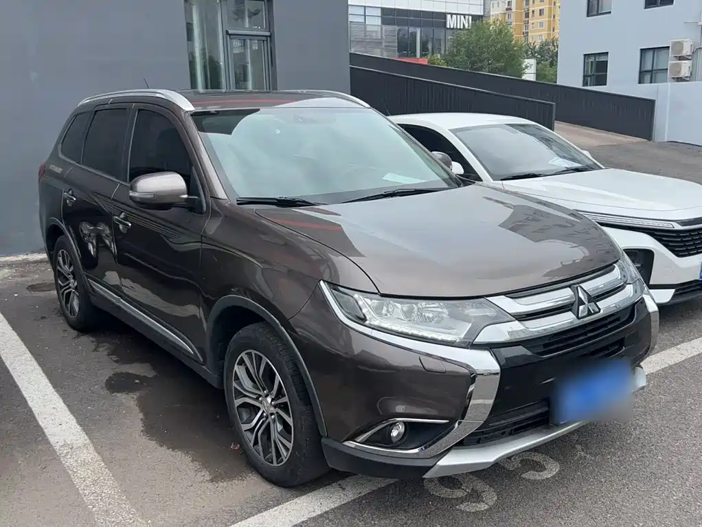 Mitsubishi Outlander 2017 2016 2.4L 4WD Elite Edition 5-seater