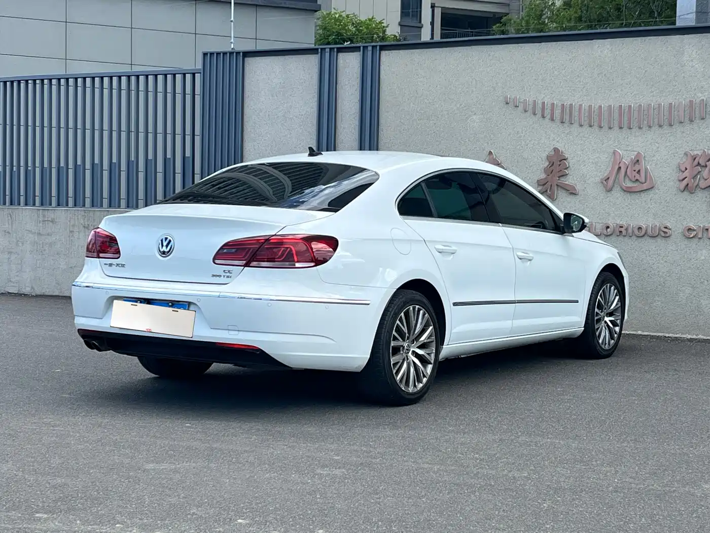 Volkswagen FAW-Volkswagen CC 2016 Model 1.8TSI Luxury фото 5