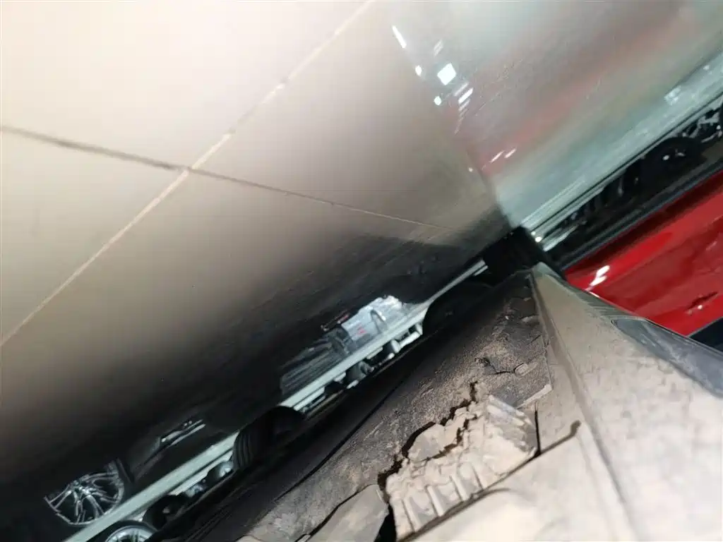 BMW 5 Series New Energy 2020 530Le Range Upgrade Pioneer Edition фото 20