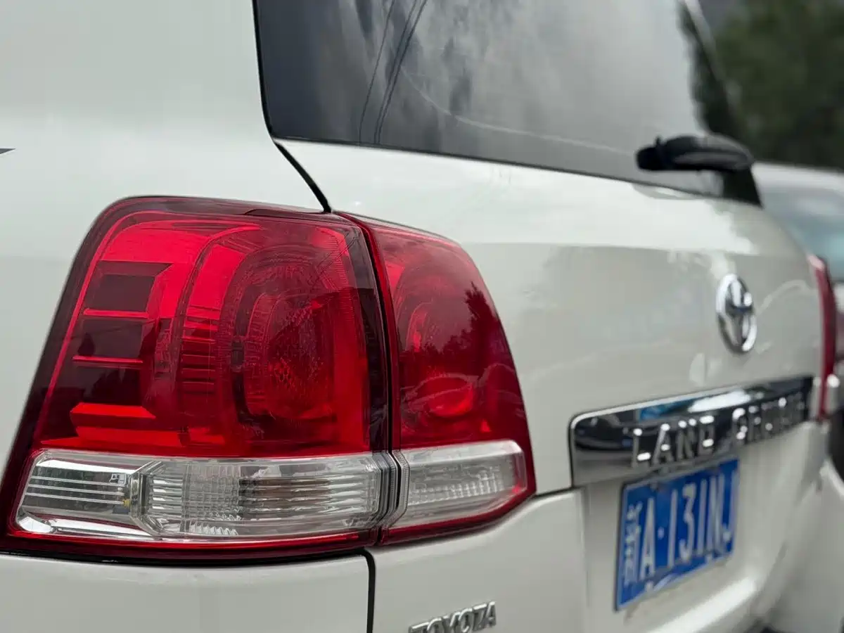 Toyota Land Cruiser 2011 2010 Model 4.7L Automatic VX