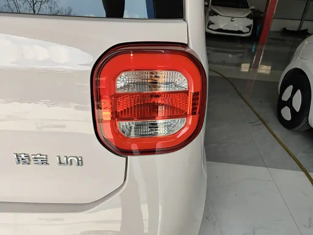 Lingbao Auto Lingbao Uni 2023 2022 Slightly Sweet Edition