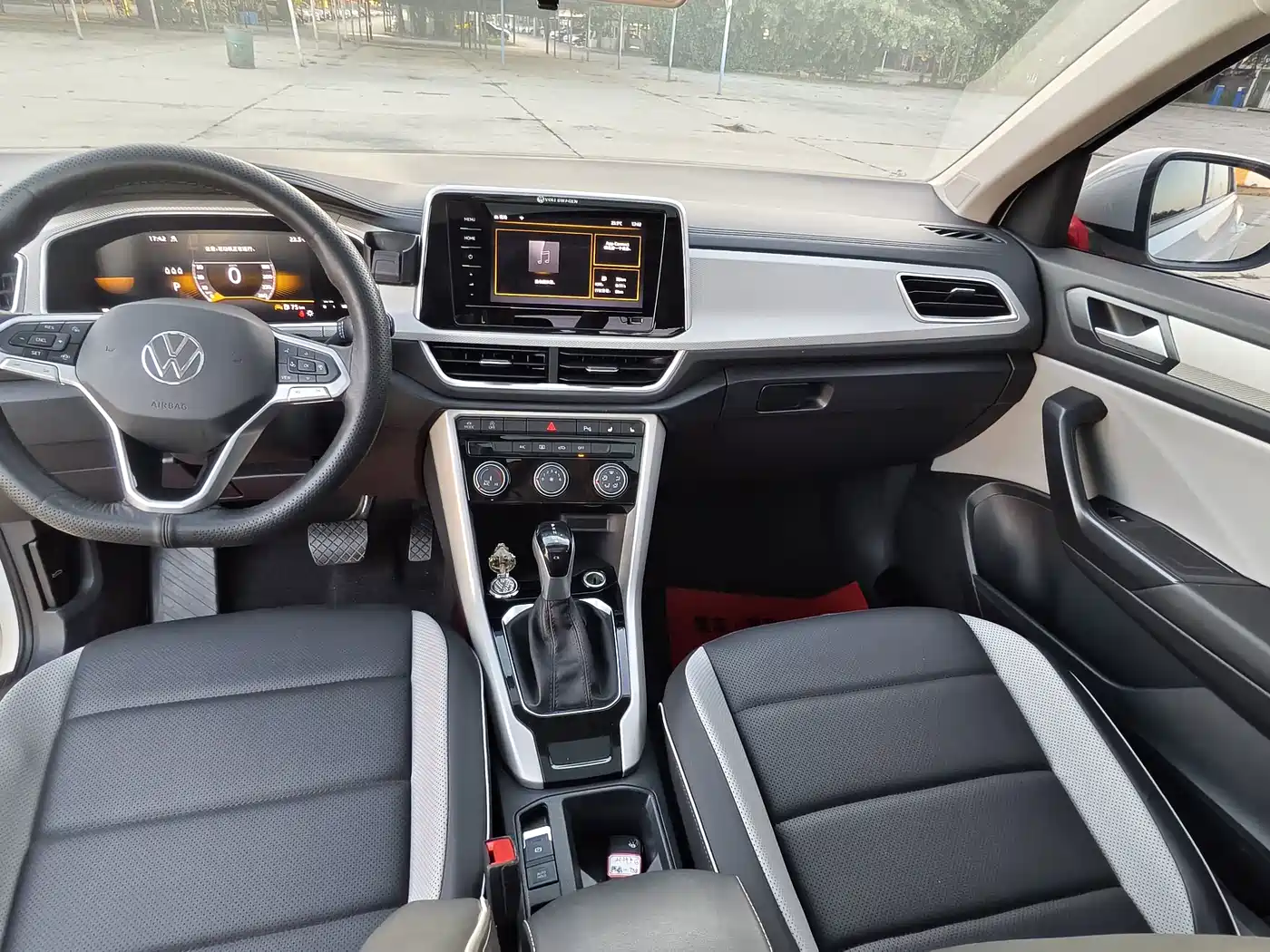 Volkswagen T-Roc, миниатюра 15
