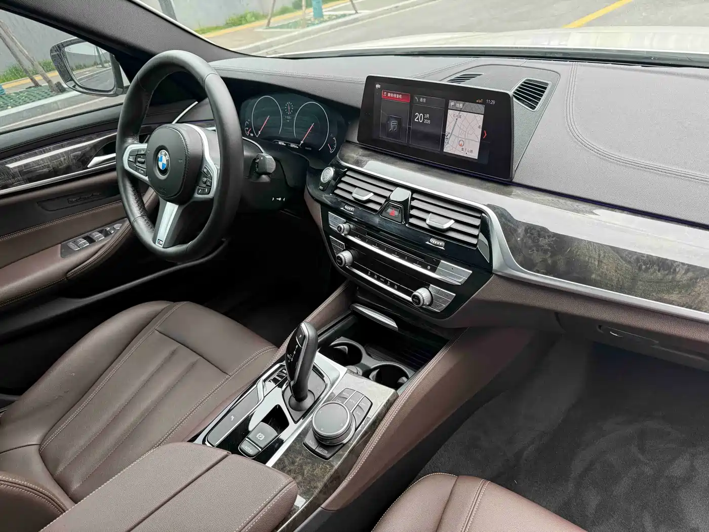 BMW 5 Series 2019 525Li M Sport Package фото 12