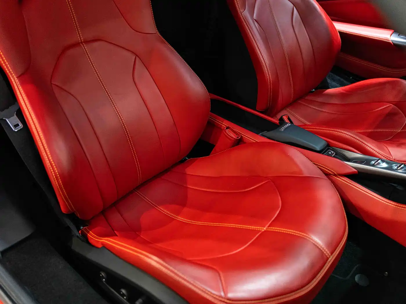 Ferrari F8 2022 2019 Tributo 3.9T V8