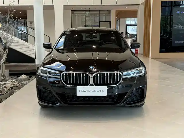 BMW 5 Series 2022 525Li M Sport Package — фото 2