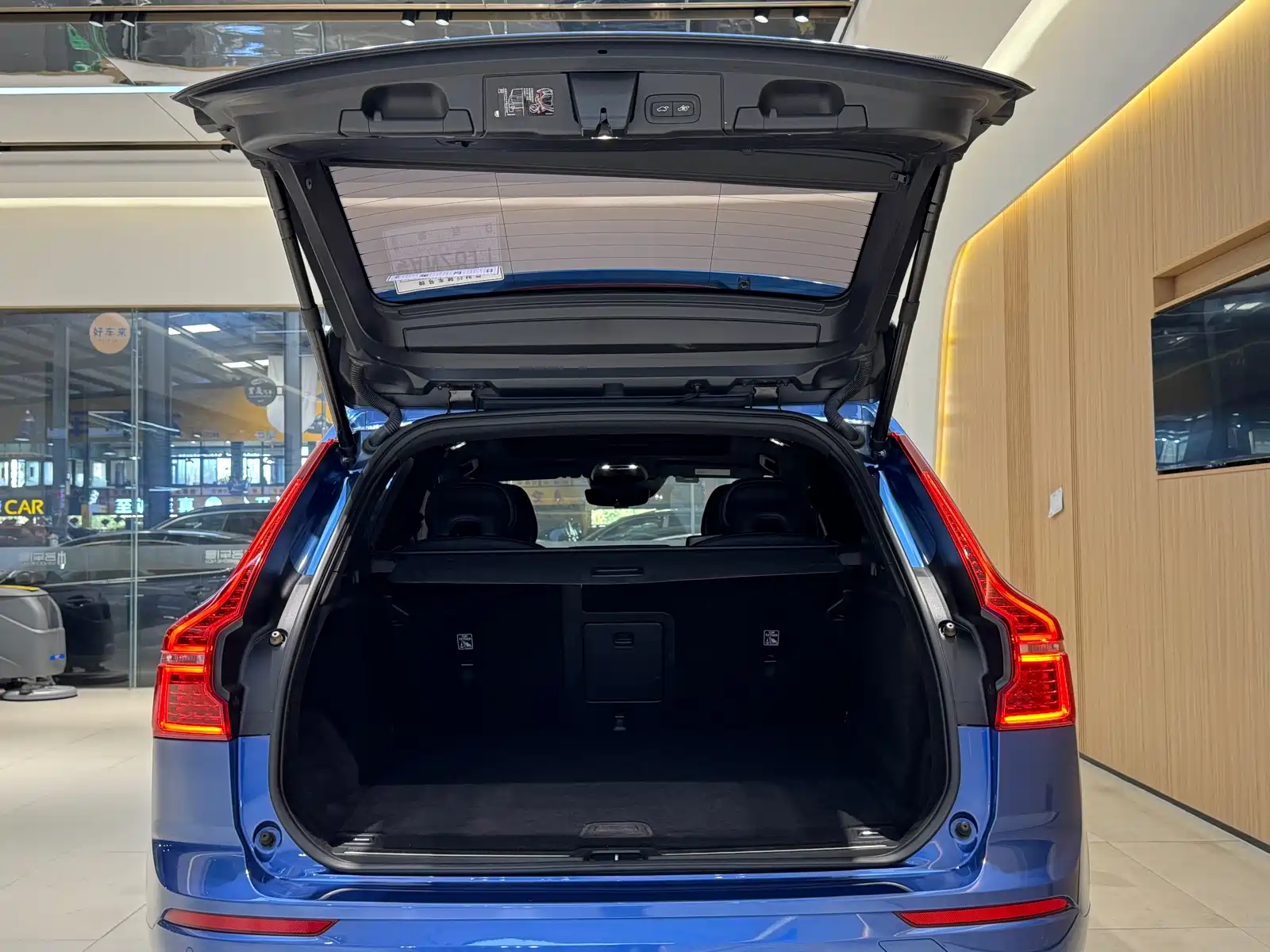 Фото 20 - Volvo XC60