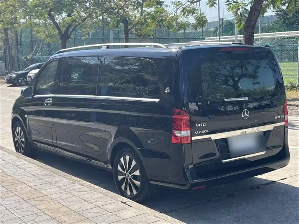 Mercedes-Benz Vito 2021 2.0T Elite 7-Seater фото 30