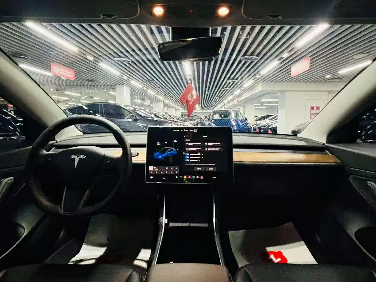 Tesla Model 3 2020 2020 Facelift Standard Range RWD Upgrade