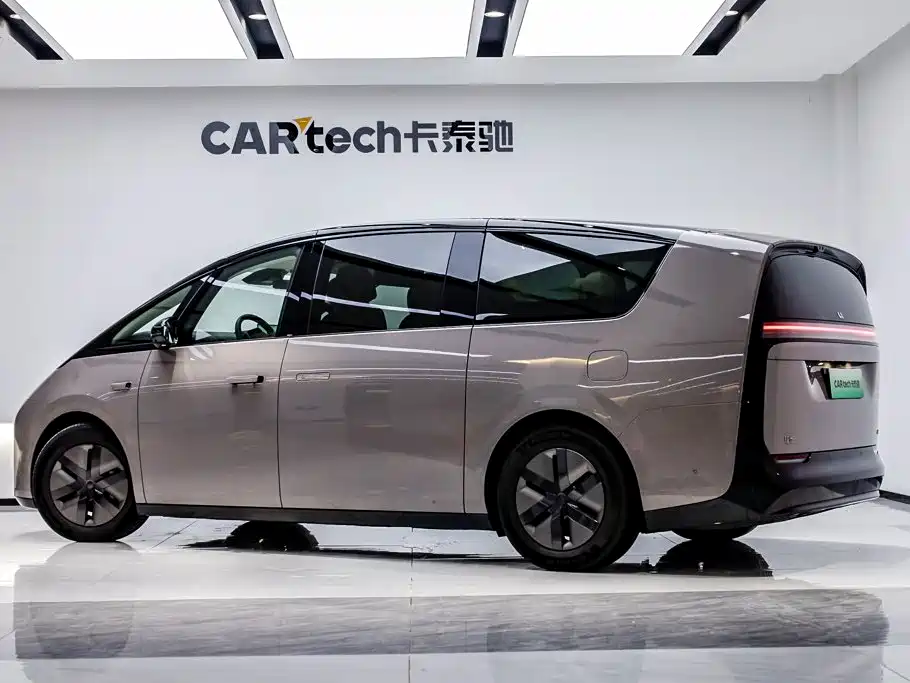 Li Auto MEGA 2025 2025 Ultra Smart Renewal Edition