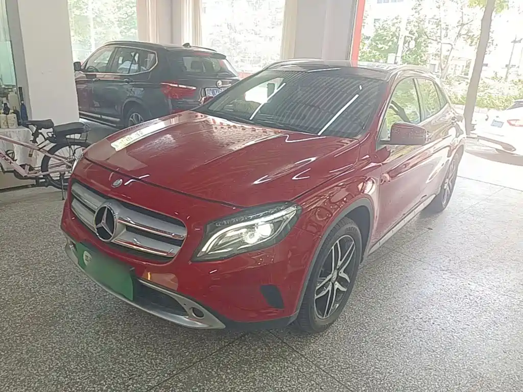 Mercedes-Benz GLA 2015 2015 GLA 200 Fashion