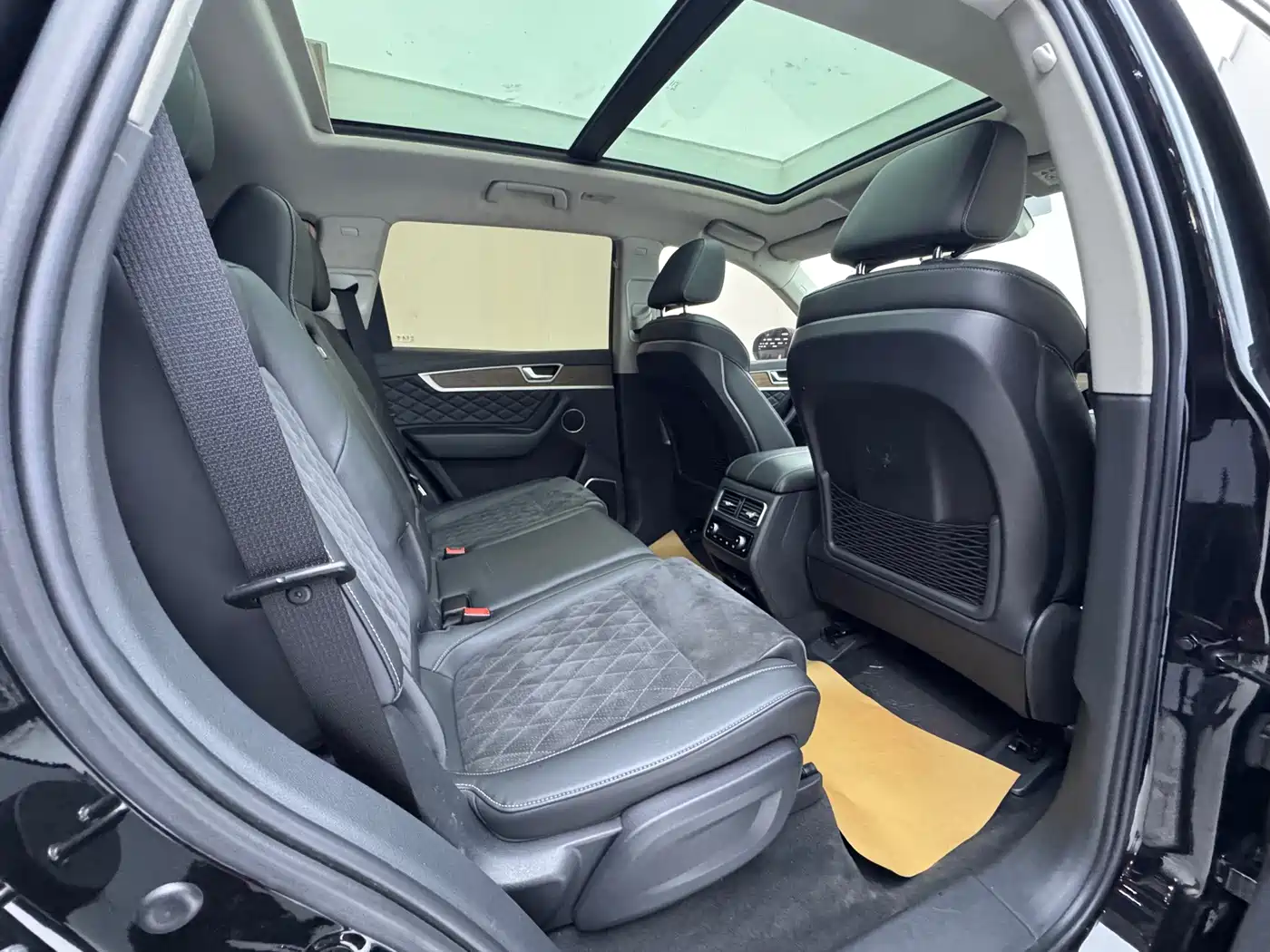 Hongqi HS7 2022 2021 2.0T DCT FWD Smart Connect Qi Xiang Edition