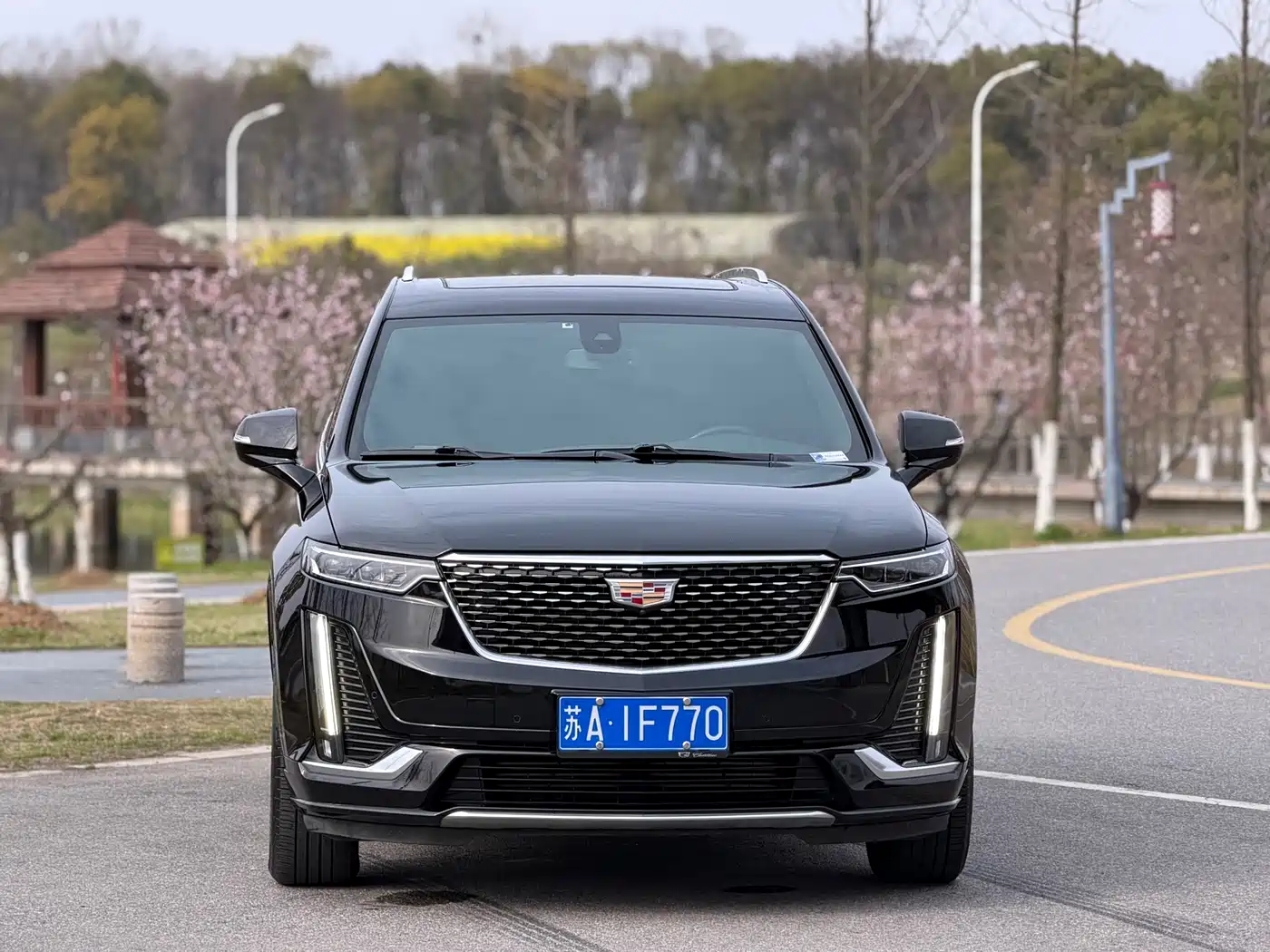 CADILLAC XT6