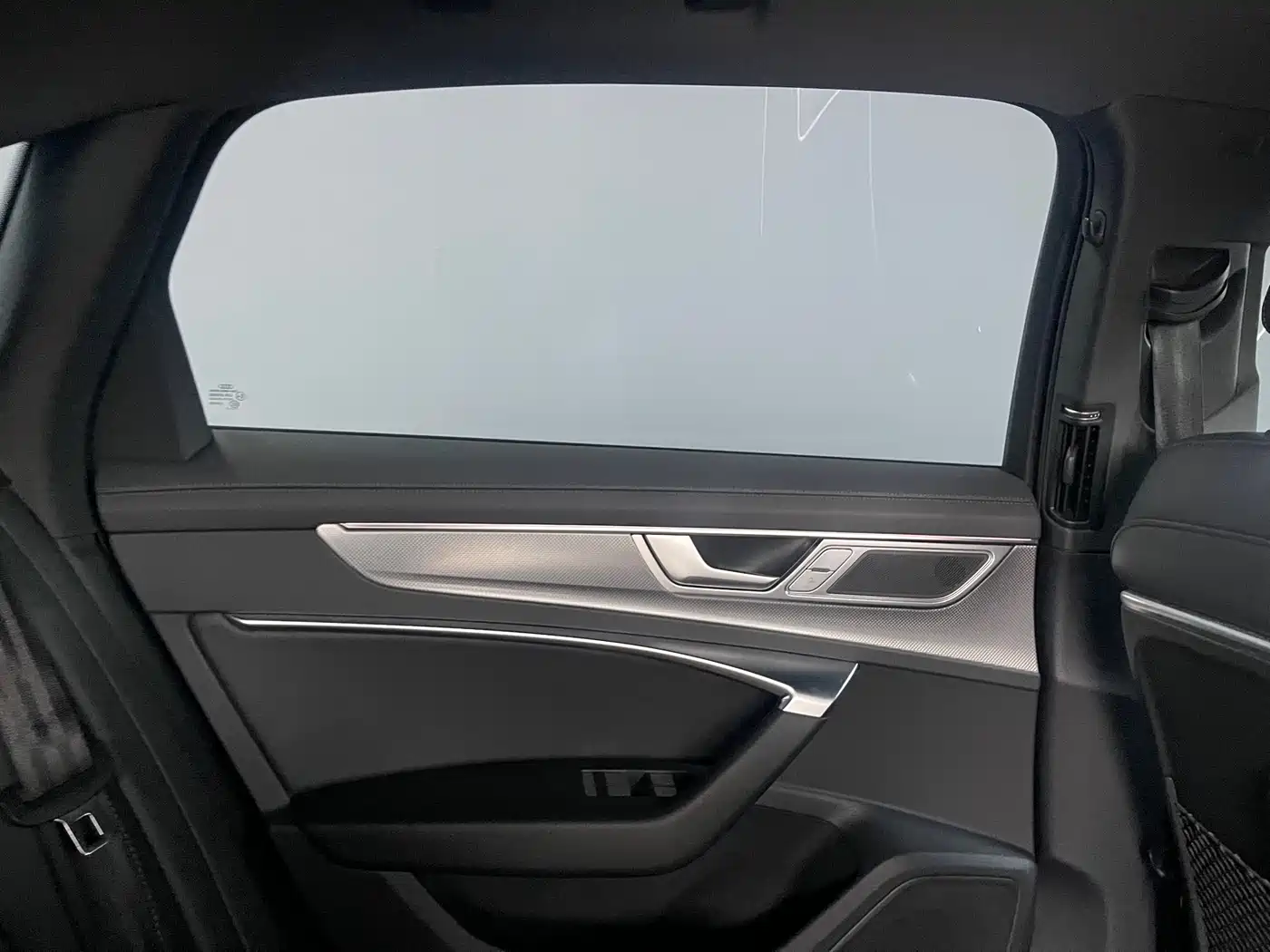 Audi A6L 2023 45 TFSI Premium Selection Dynamic фото 13