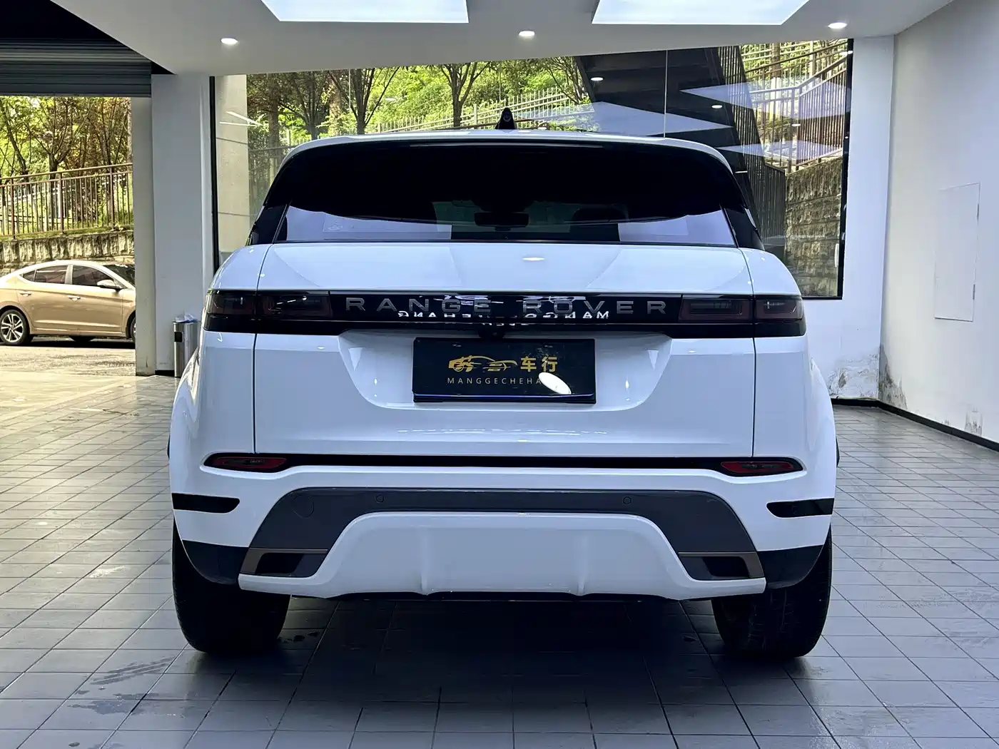 Land Rover Range Rover Evoque 2020 249PS R-DYNAMIC SE Sport Tech Edition фото 11