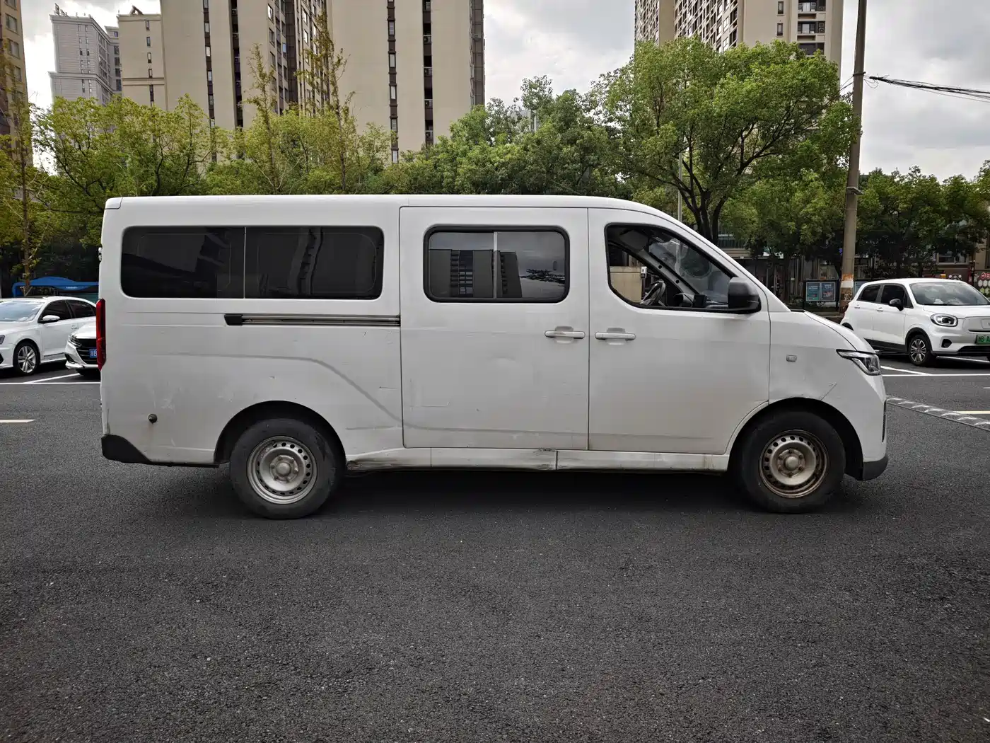 Wuling Motors Wuling Yangguang 2024 2024 300km Comfort Passenger Version 60kW