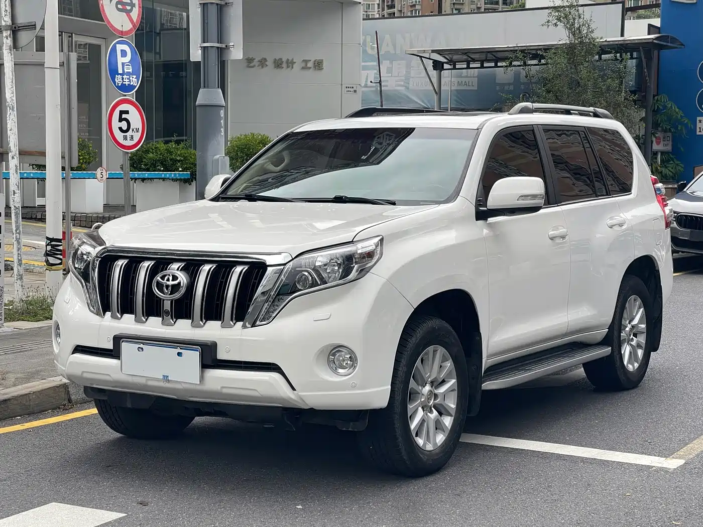 Фото 1 - Toyota Prado
